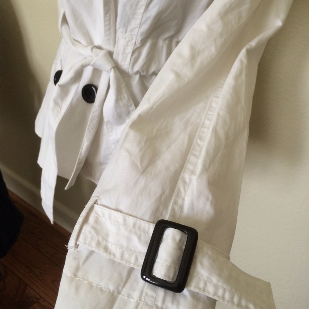 - WHBM trench white coat - Picture 4 of 4